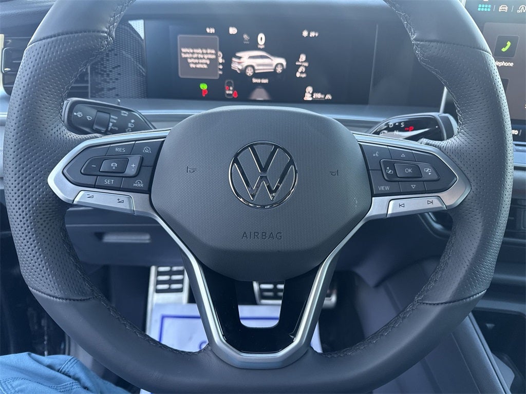 2026 Volkswagen Tiguan 2.0T SE R-Line Black