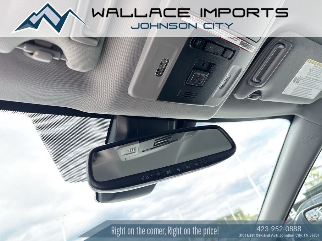 2020 Toyota Camry Hybrid XLE