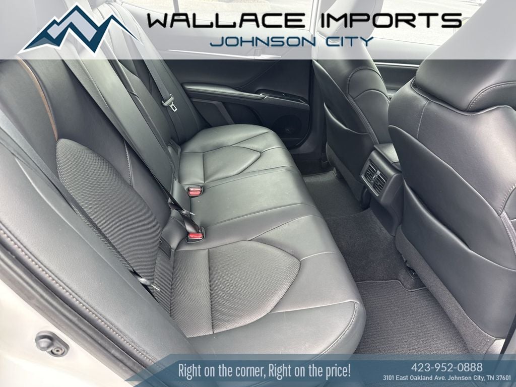 2020 Toyota Camry Hybrid XLE