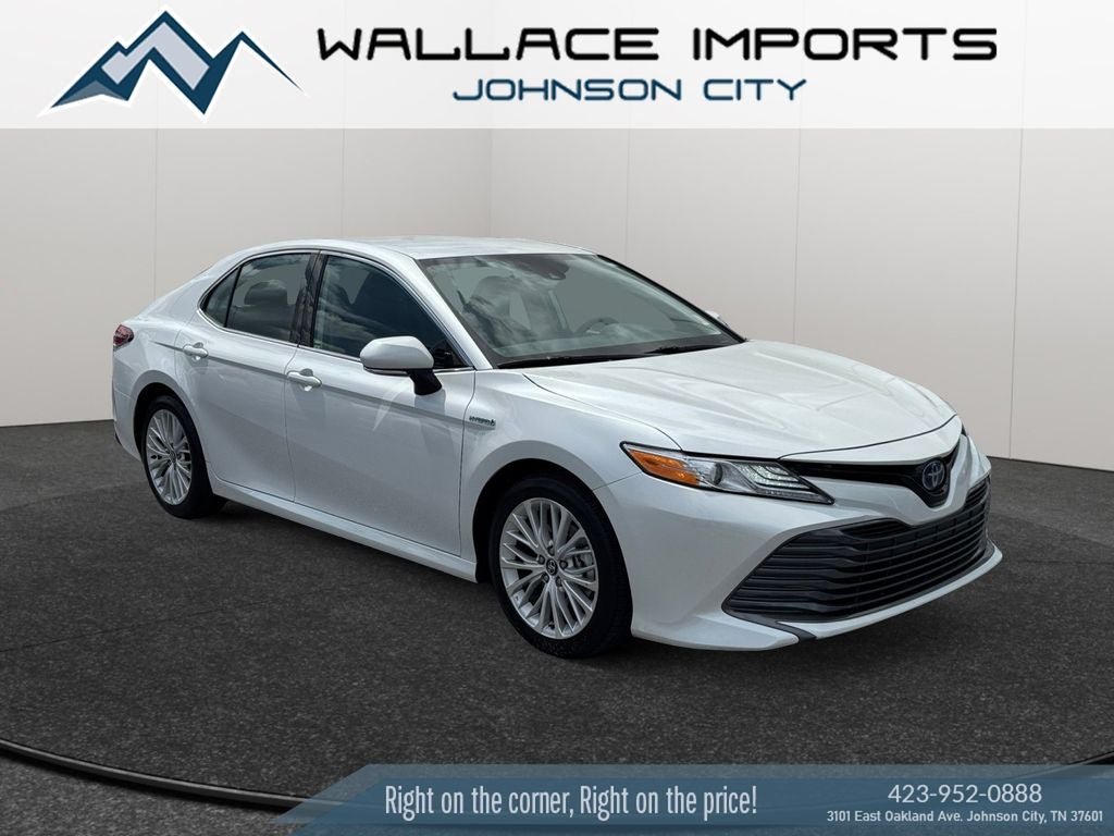 2020 Toyota Camry Hybrid XLE
