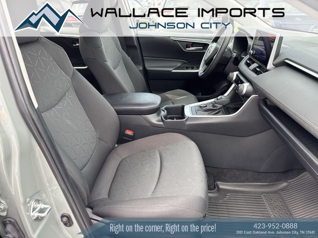 2023 Toyota RAV4 Hybrid XLE