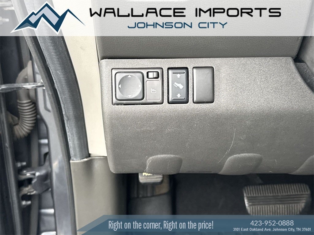 2011 Nissan Pathfinder SV