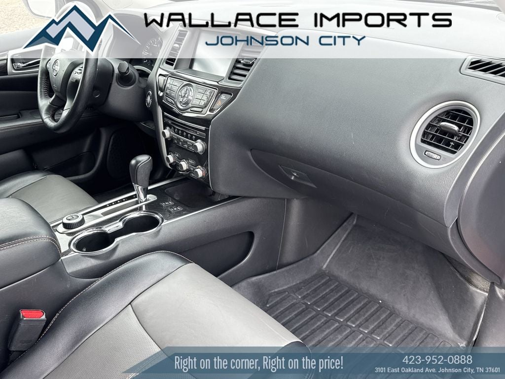 2020 Nissan Pathfinder SL