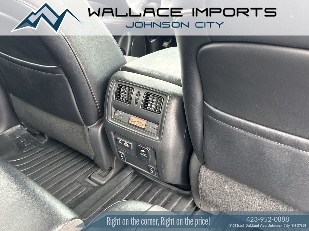 2020 Nissan Pathfinder SL