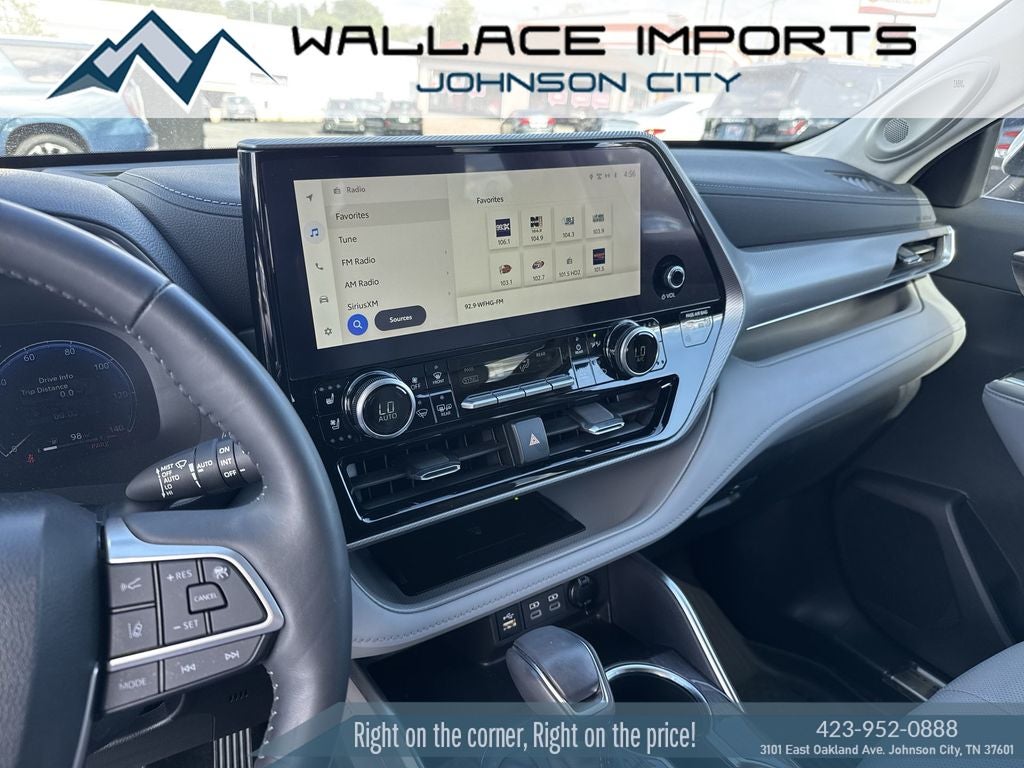 2024 Toyota Highlander Hybrid Platinum