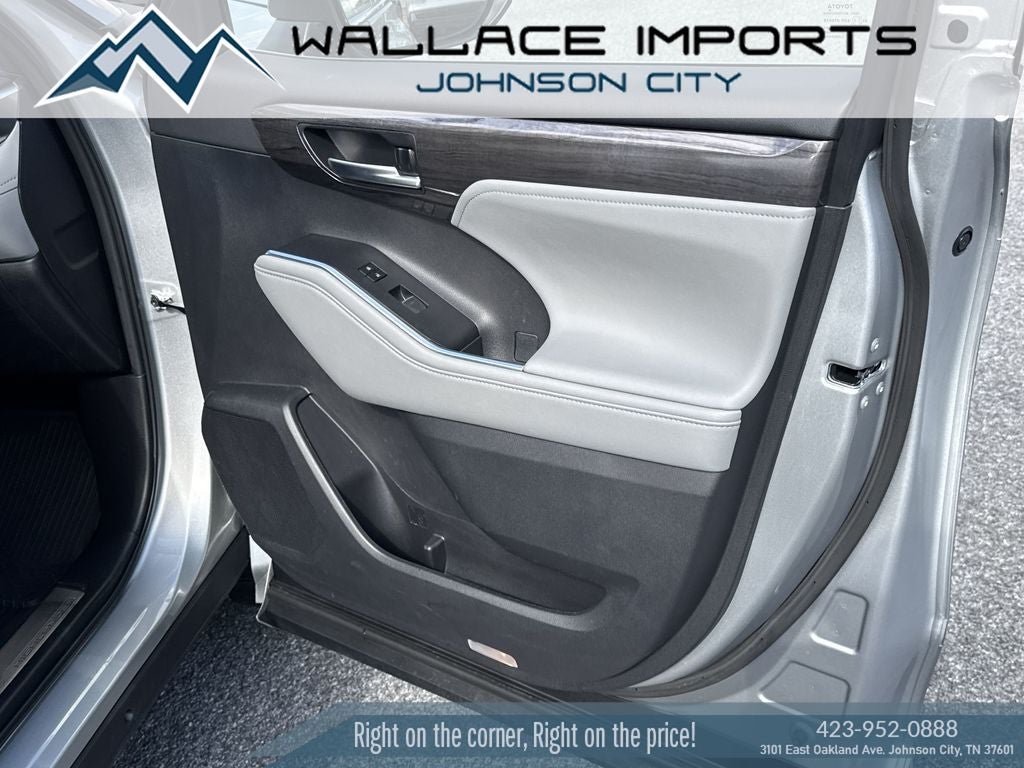 2024 Toyota Highlander Hybrid Platinum