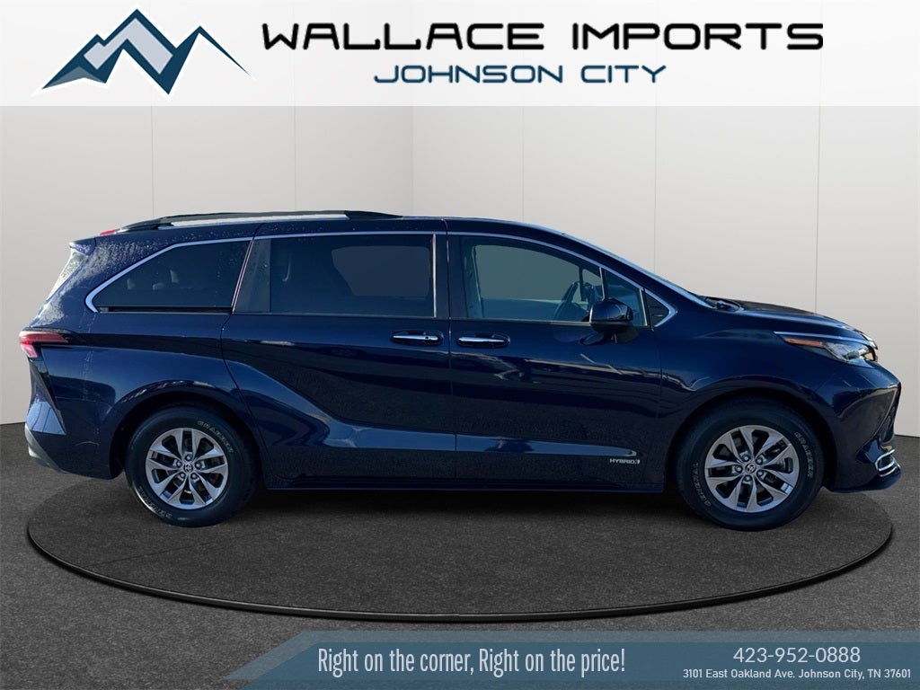 2021 Toyota Sienna XLE 7 Passenger