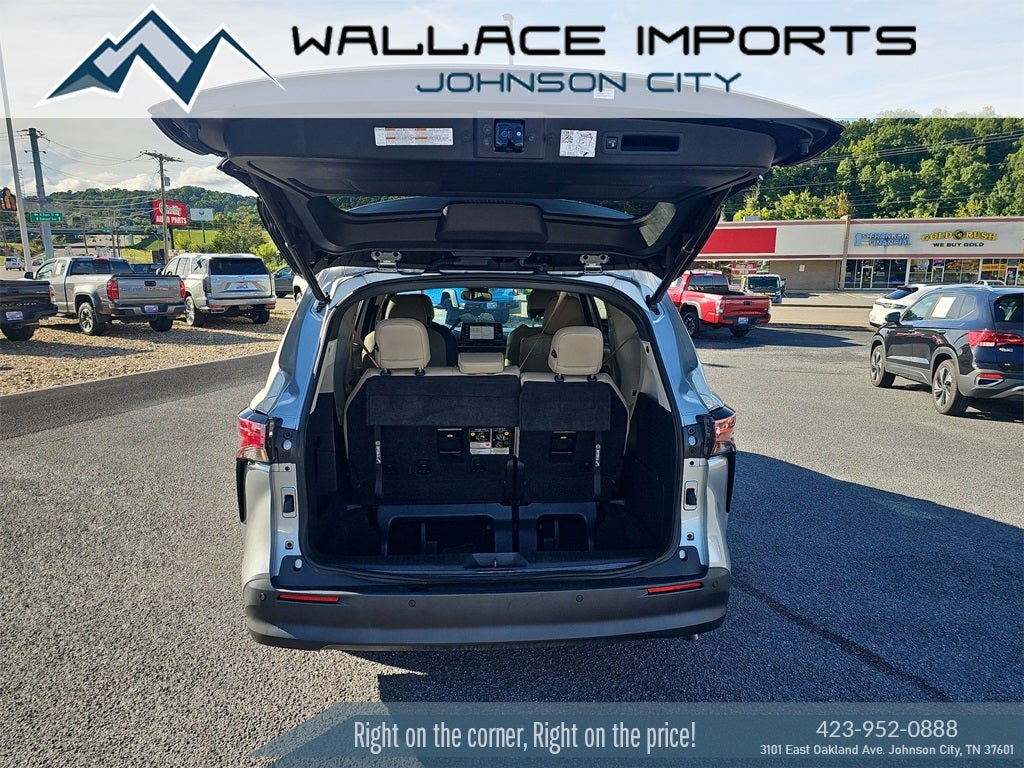 2021 Toyota Sienna XLE 7 Passenger