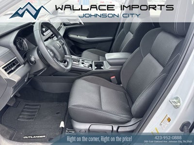 2024 Mitsubishi Outlander ES