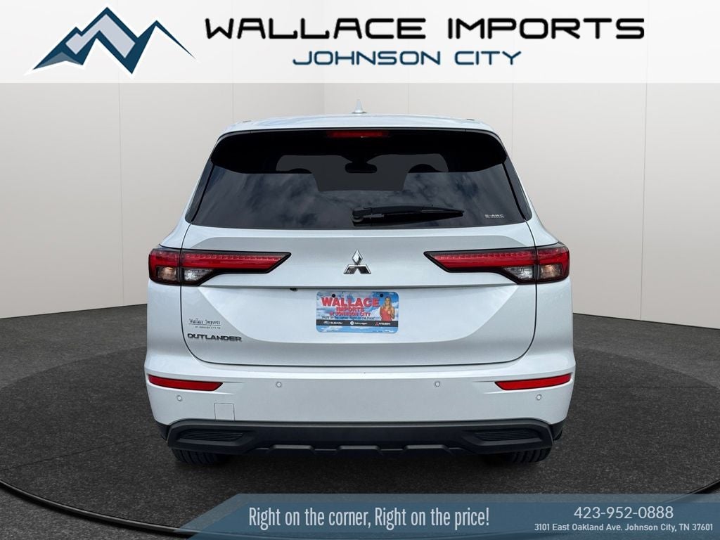 2024 Mitsubishi Outlander ES
