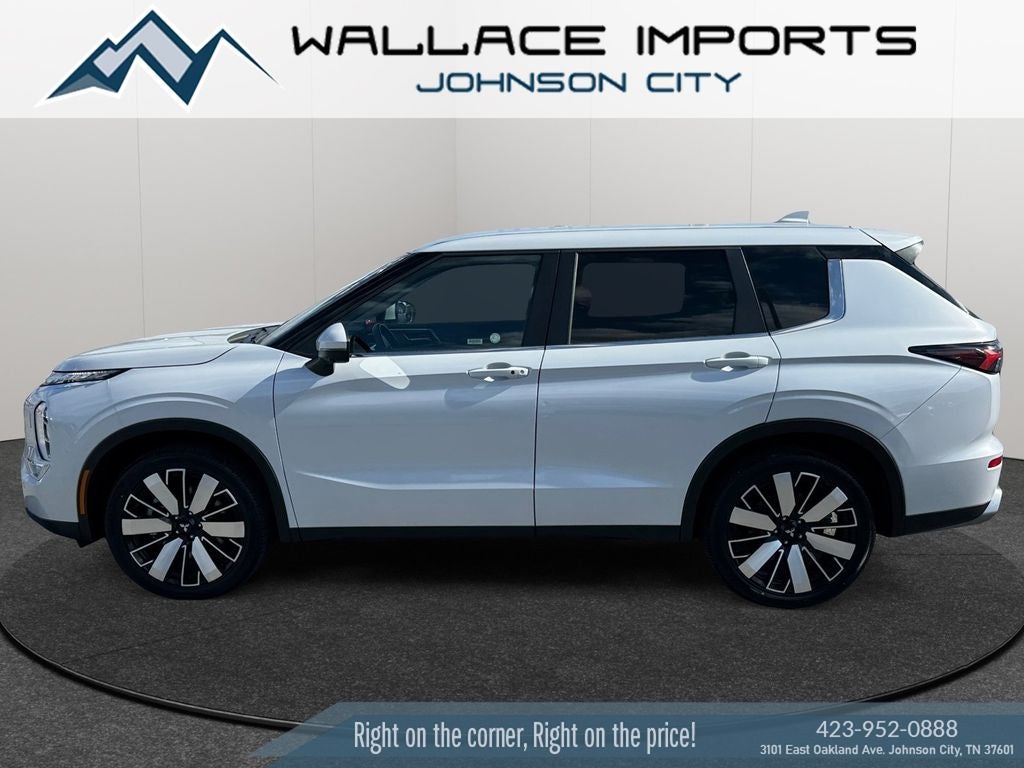 2025 Mitsubishi Outlander SE
