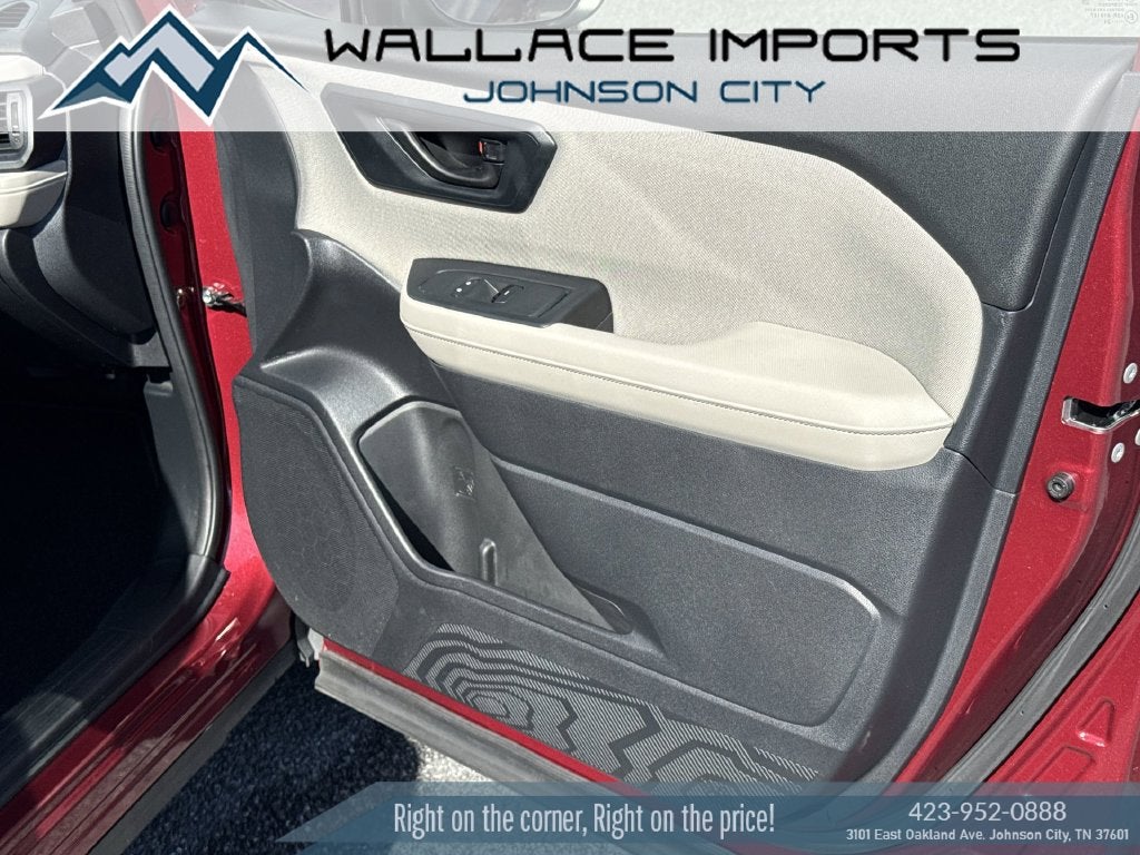 2025 Subaru Forester Base