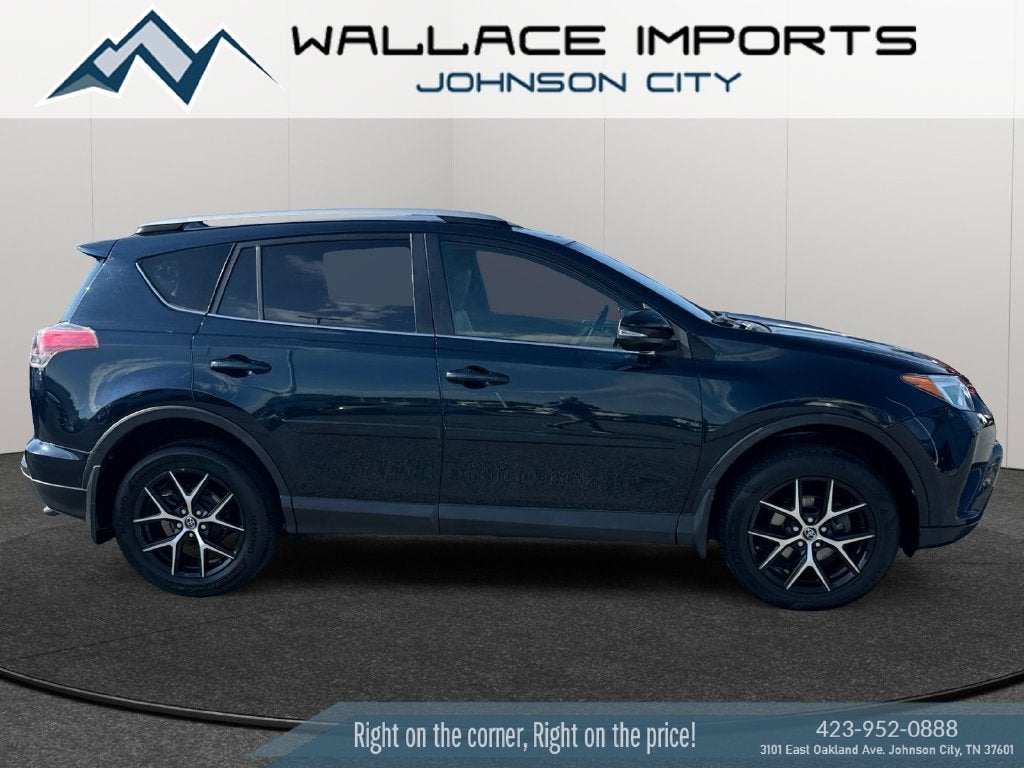 2017 Toyota RAV4 SE