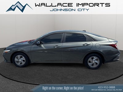 2024 Hyundai Elantra SE