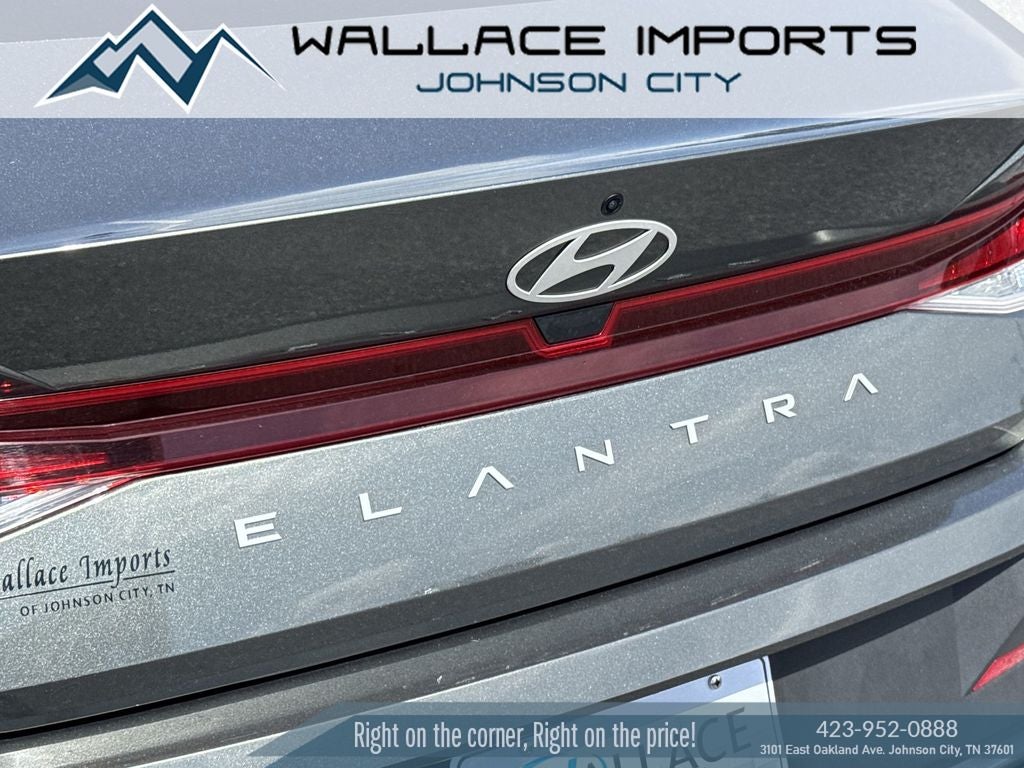 2024 Hyundai Elantra SE