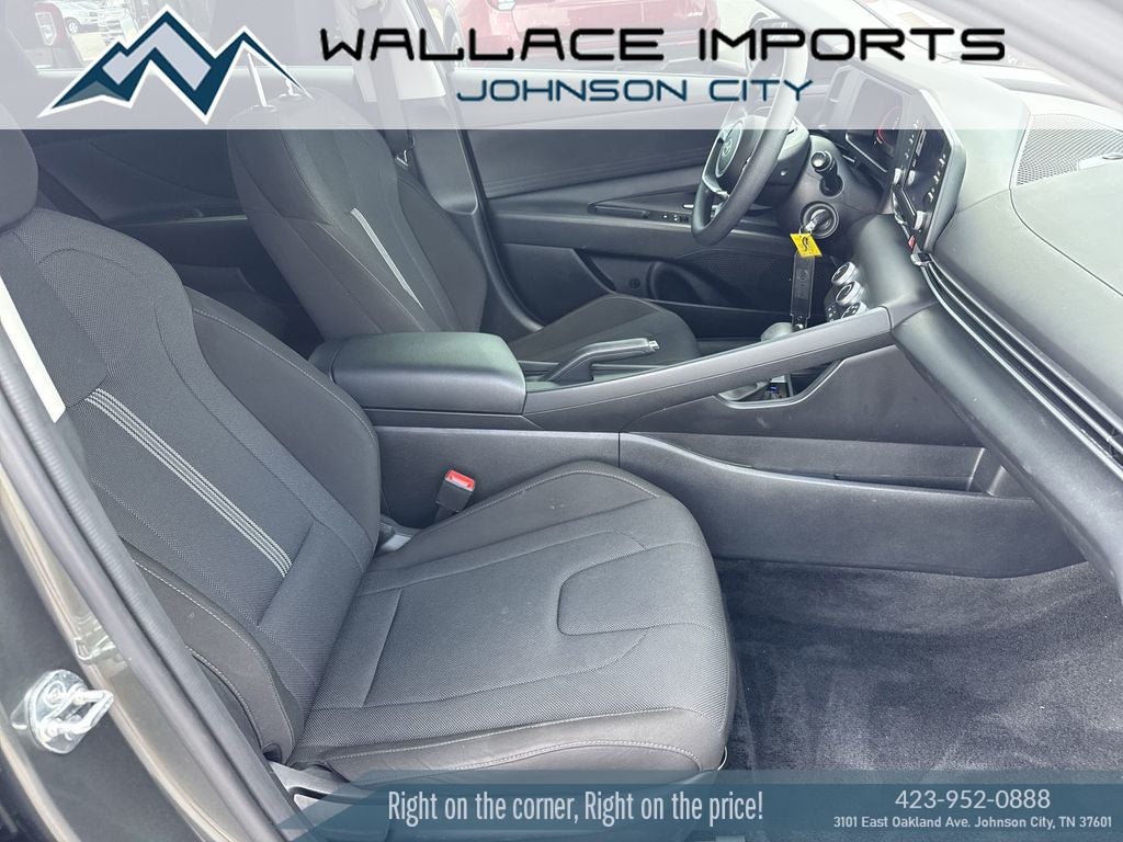 2024 Hyundai Elantra SE