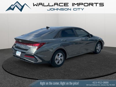 2024 Hyundai Elantra SE
