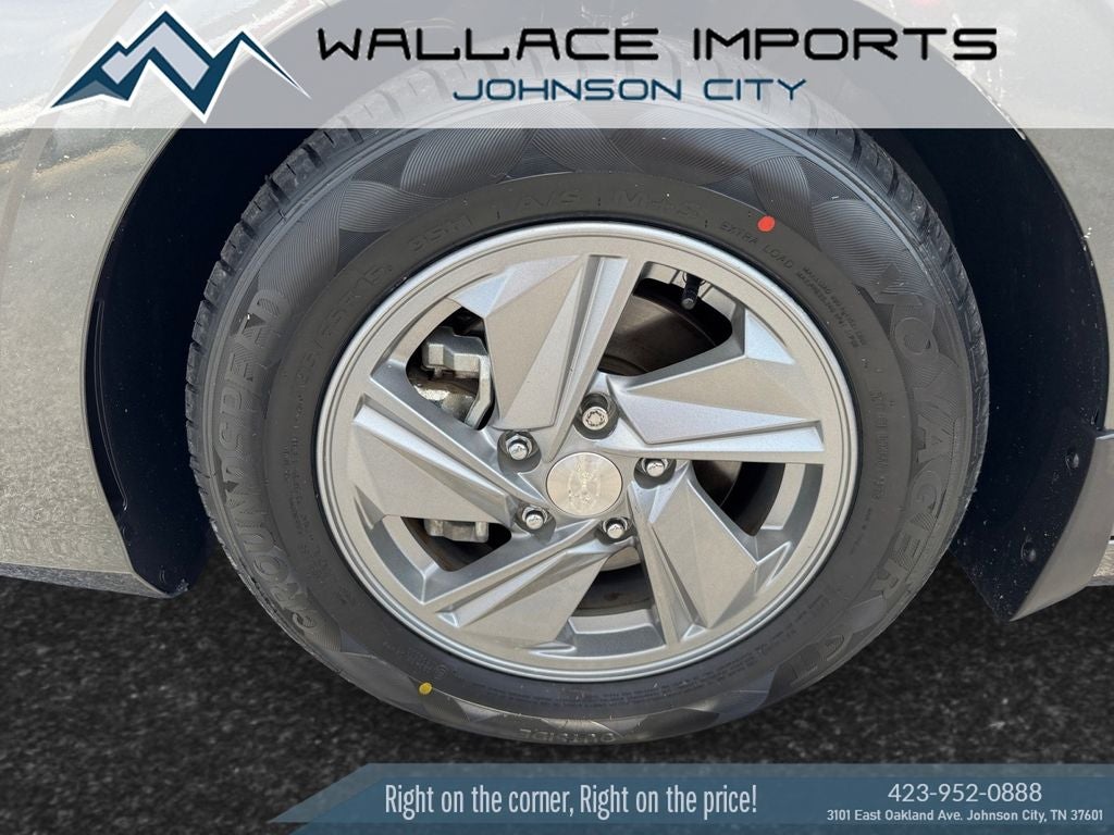 2024 Hyundai Elantra SE