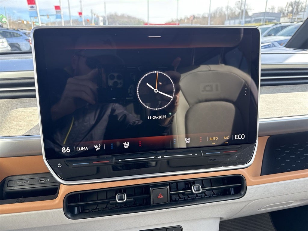 2025 Volkswagen ID. Buzz Pro S Plus