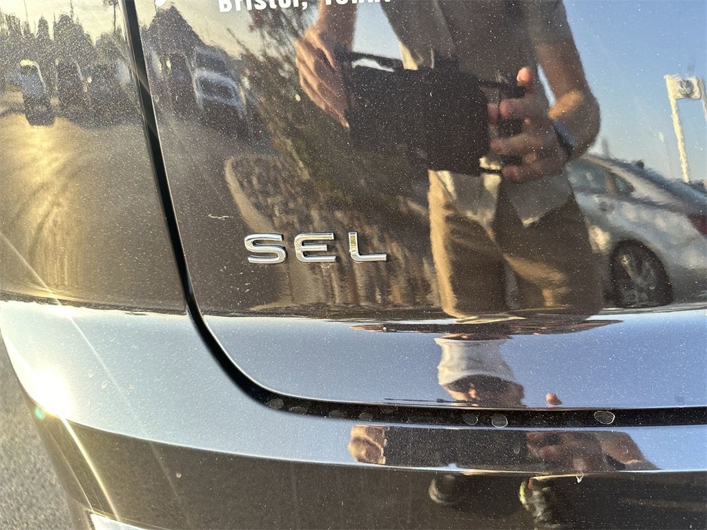 2024 Volkswagen Atlas Cross Sport 2.0T SEL R-Line