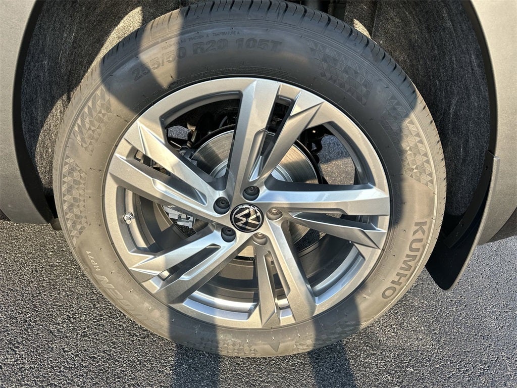 2024 Volkswagen Atlas Cross Sport 2.0T SEL R-Line