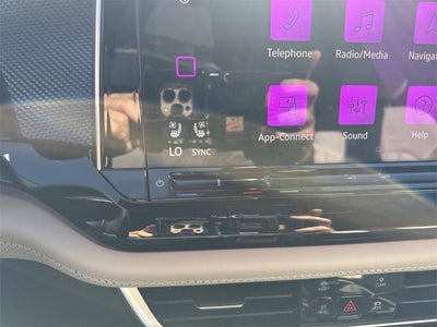 2025 Volkswagen Atlas Cross Sport 2.0T SEL Premium R-Line