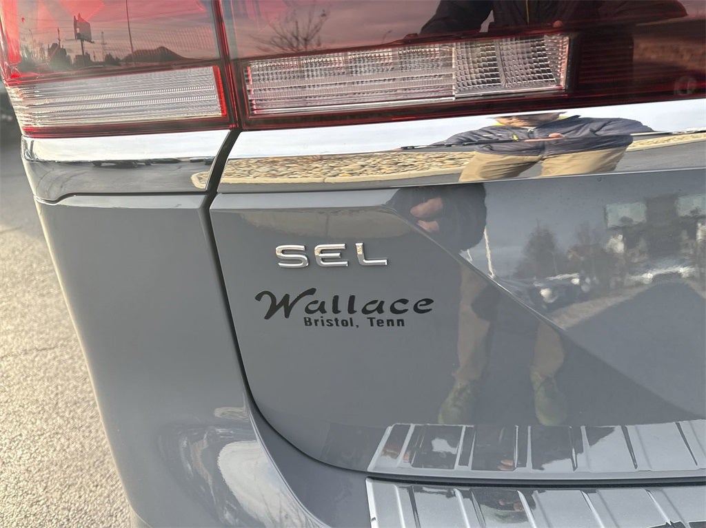 2025 Volkswagen Atlas 2.0T SEL Premium R-Line