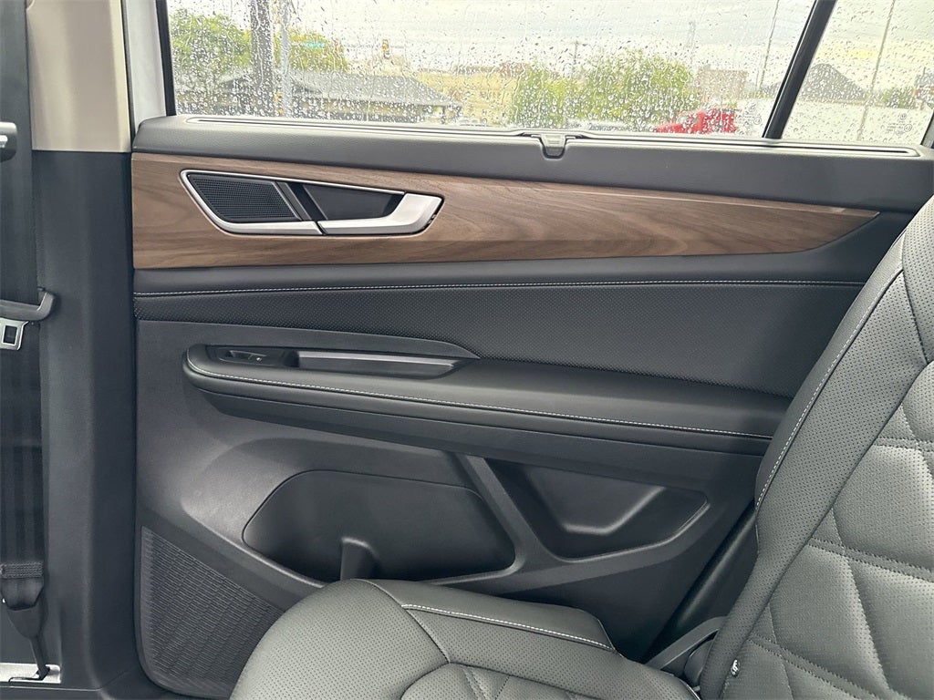 2026 Volkswagen Atlas 2.0T SE w/ Technology