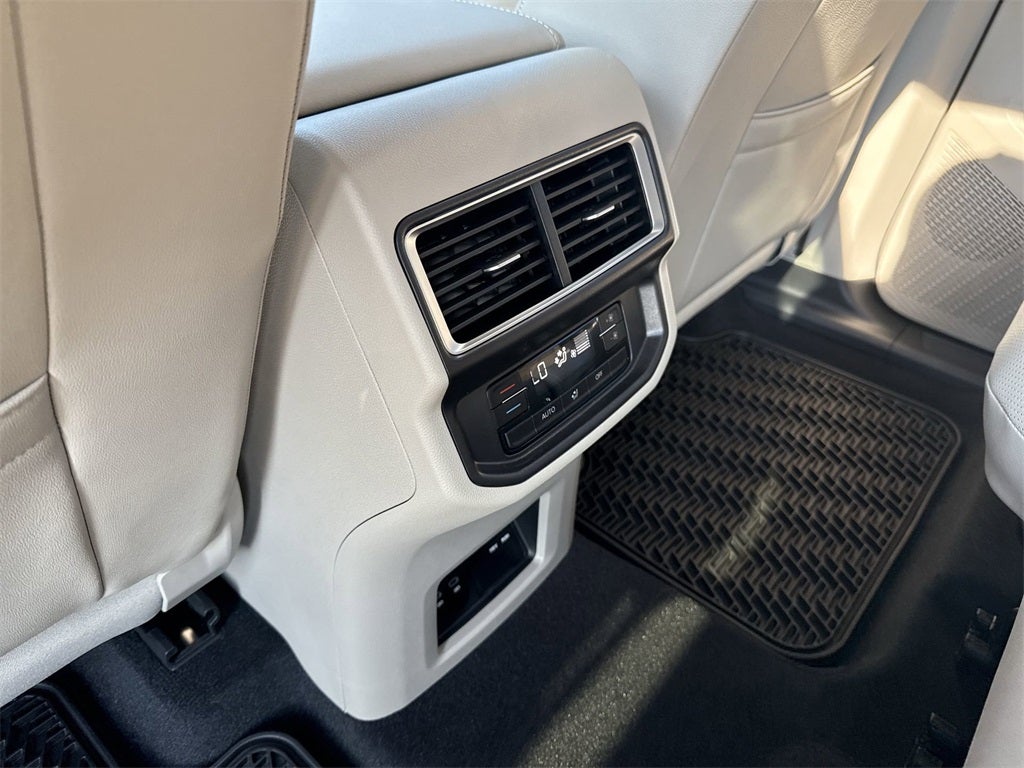 2026 Volkswagen Atlas 2.0T SE w/ Technology