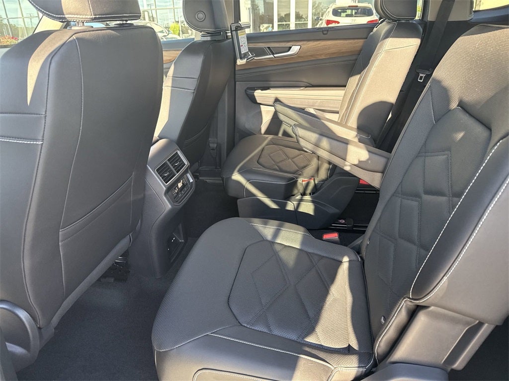 2026 Volkswagen Atlas 2.0T SE w/ Technology