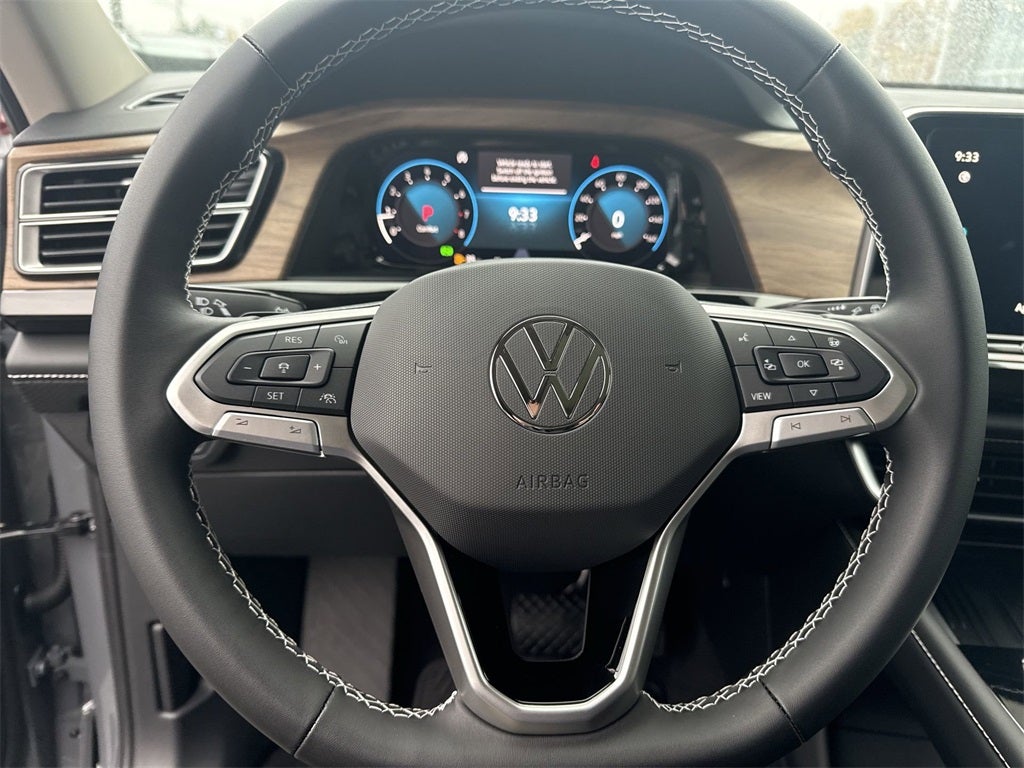 2026 Volkswagen Atlas 2.0T SE w/ Technology