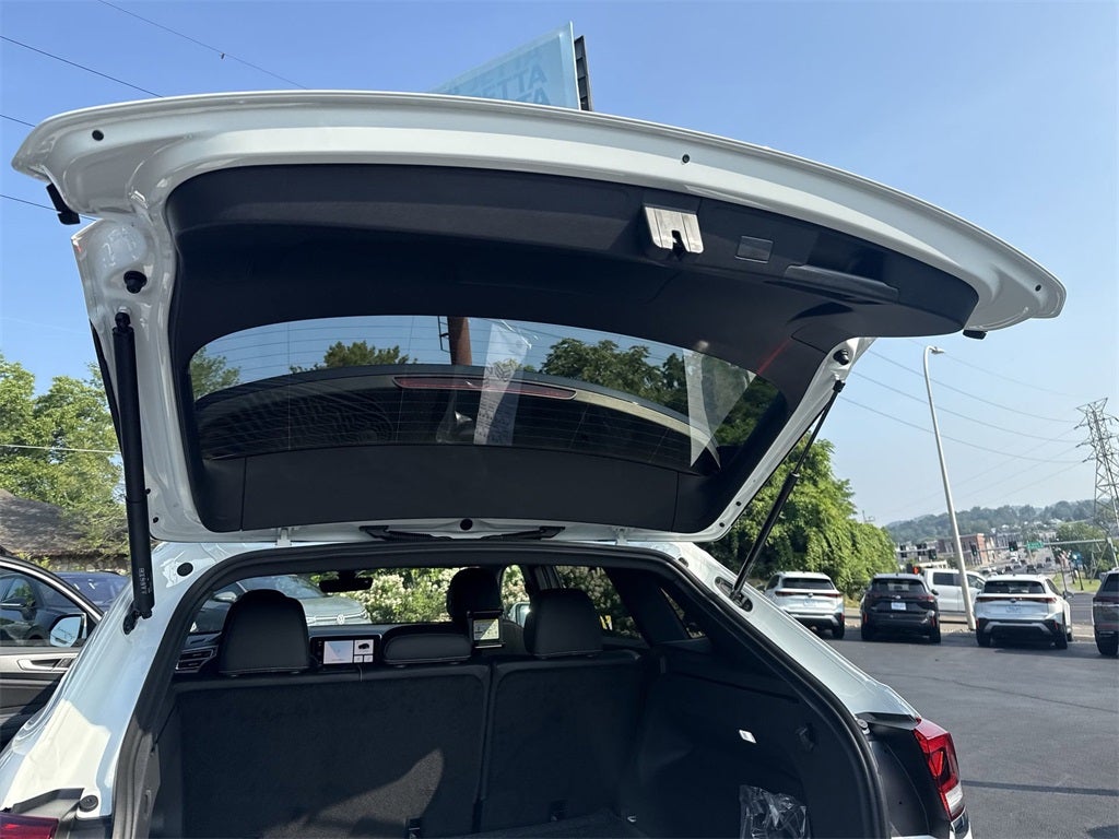 2025 Volkswagen Atlas Cross Sport 2.0T SE