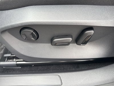 2025 Volkswagen Taos 1.5T SE Black