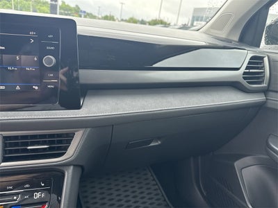 2025 Volkswagen Taos 1.5T SE Black