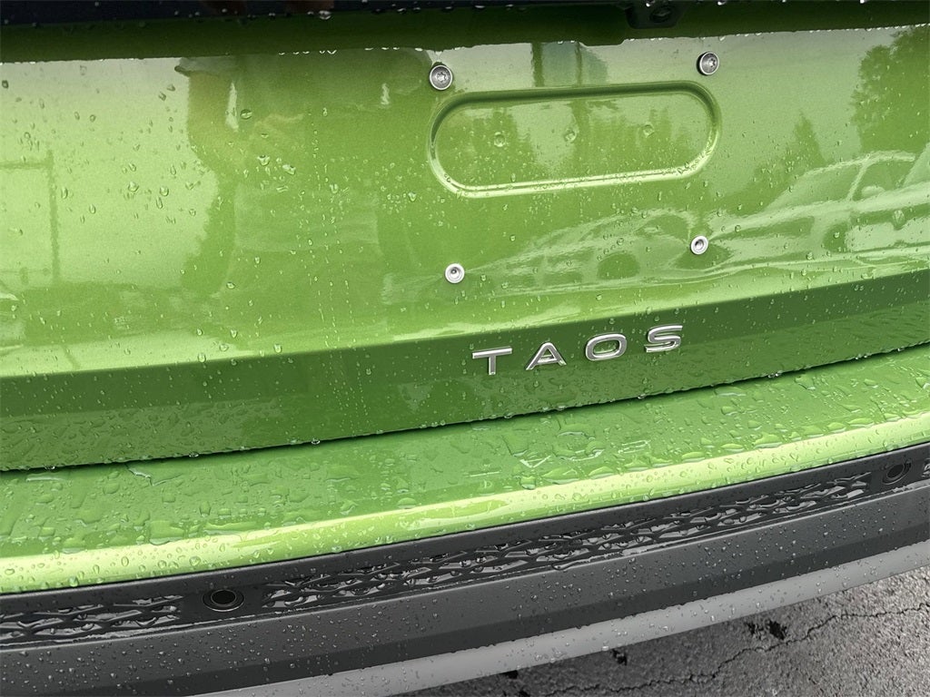 2025 Volkswagen Taos 1.5T SE Black