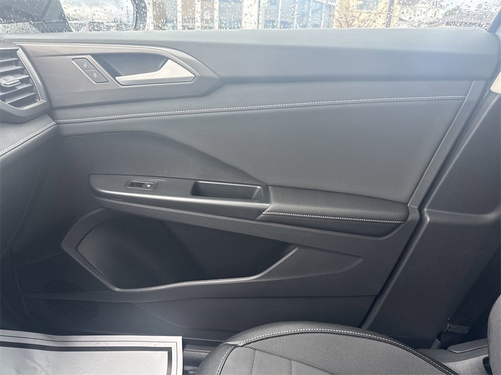 2026 Volkswagen Taos 1.5T SE Black