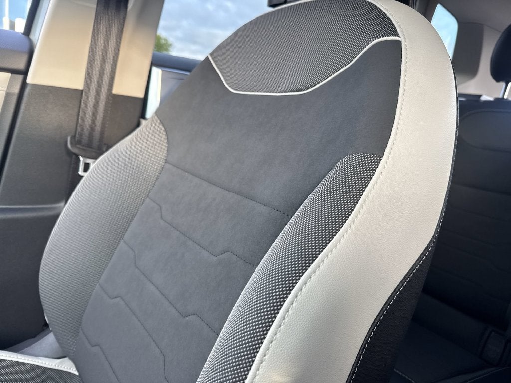 2027 Volkswagen Taos 1.5T SE