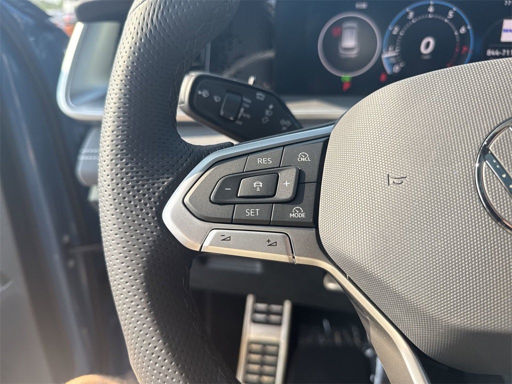 2025 Volkswagen Tiguan 2.0T SE R-Line Black