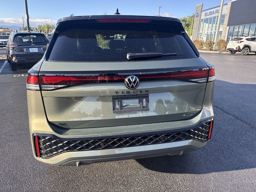 2026 Volkswagen Tiguan 2.0T SE R-Line Black
