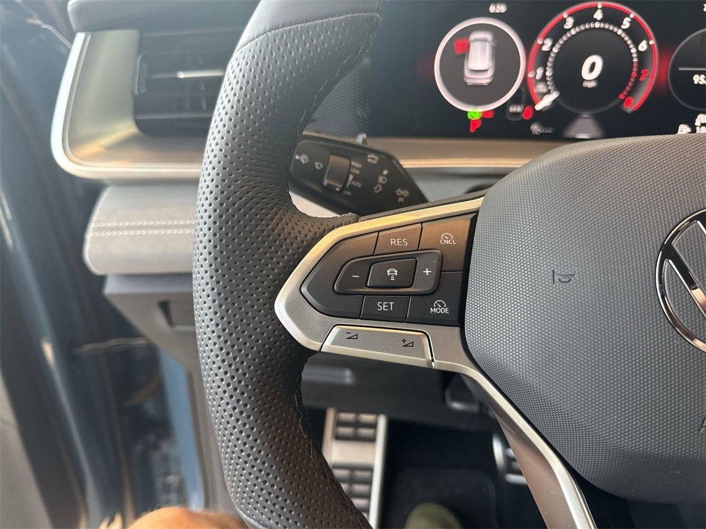 2025 Volkswagen Tiguan 2.0T SE R-Line Black