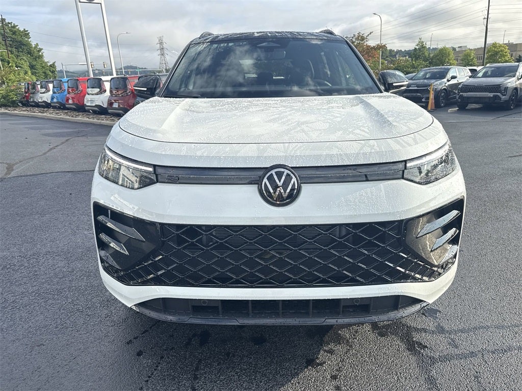 2025 Volkswagen Tiguan 2.0T SE R-Line Black