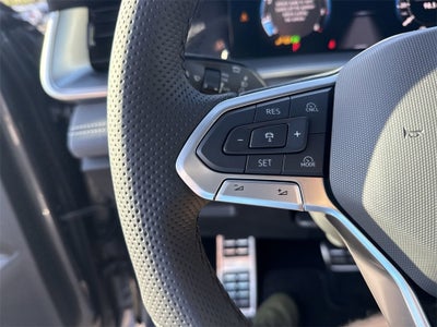 2025 Volkswagen Tiguan 2.0T SE R-Line Black