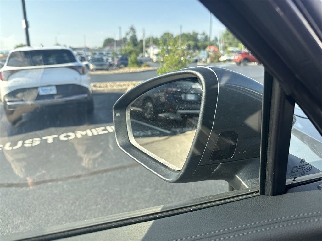 2025 Volkswagen Tiguan 2.0T SE