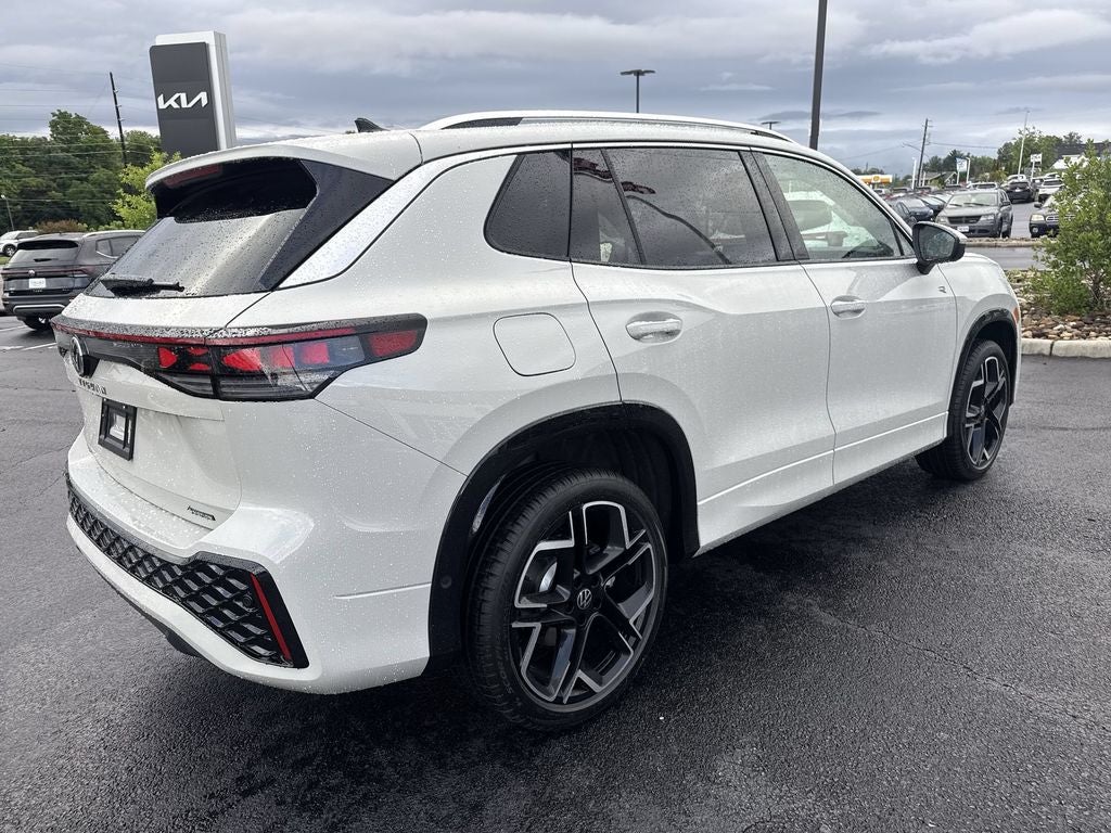 2026 Volkswagen Tiguan 2.0T SEL R-Line