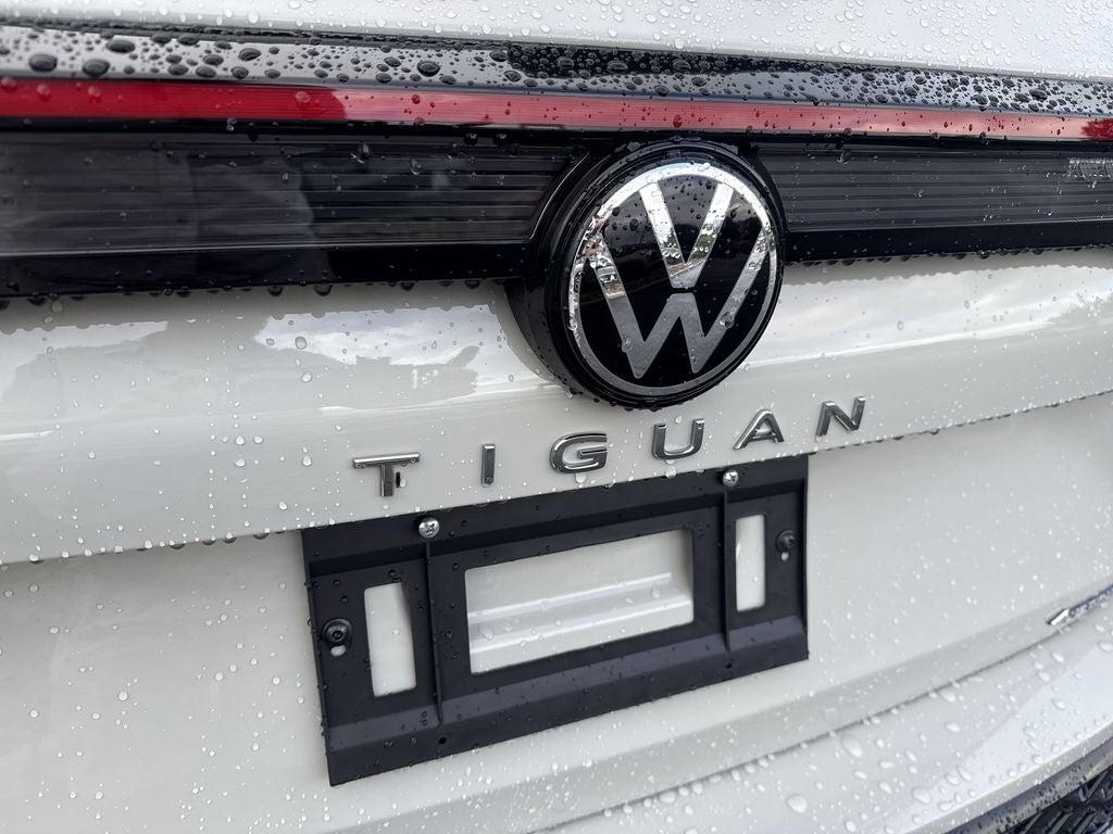 2026 Volkswagen Tiguan 2.0T SEL R-Line