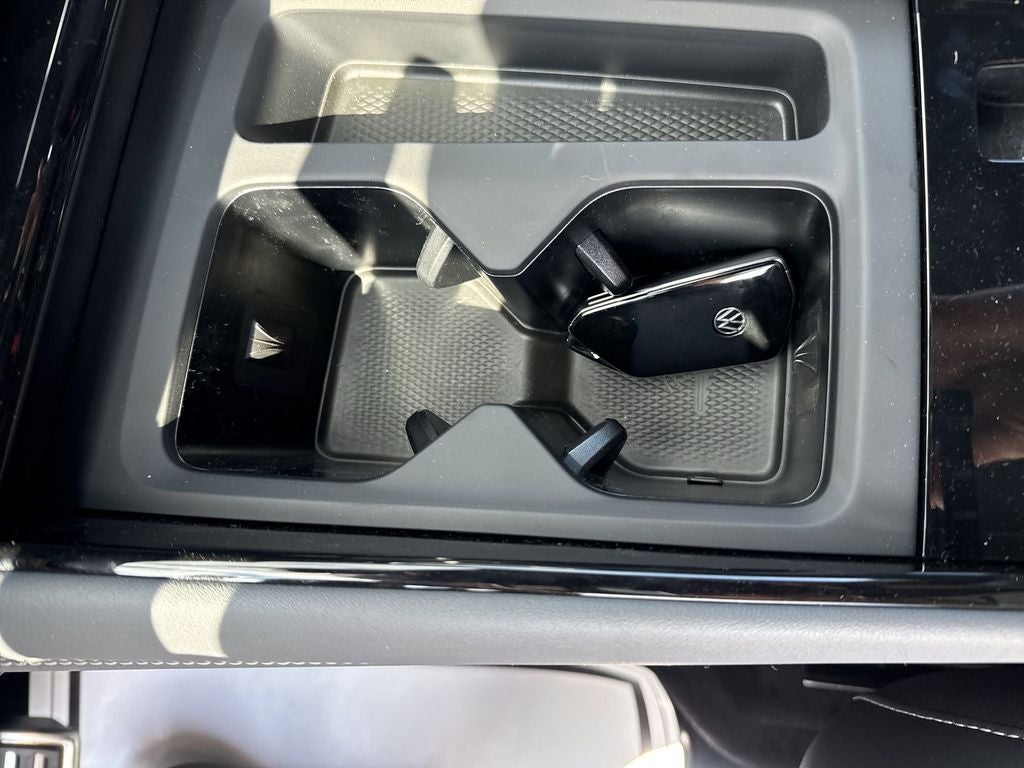 2026 Volkswagen Tiguan 2.0T SEL R-Line Turbo
