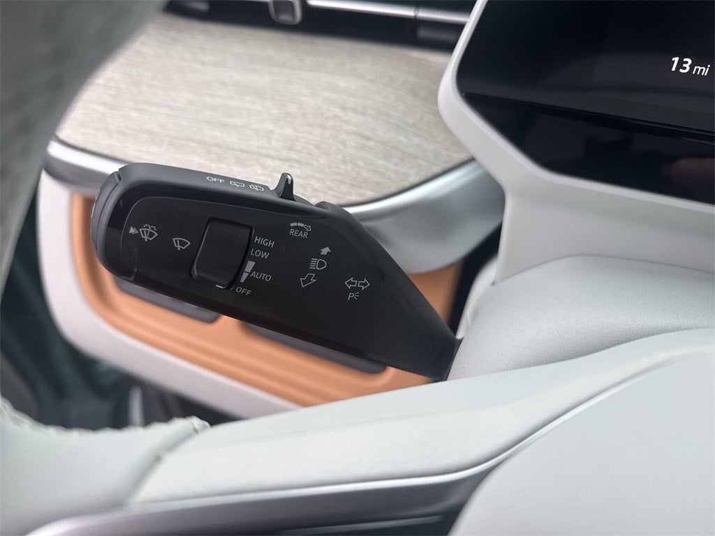 2025 Volkswagen ID. Buzz Pro S Plus