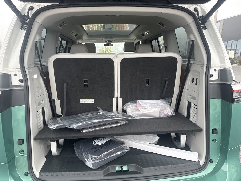 2025 Volkswagen ID. Buzz Pro S Plus